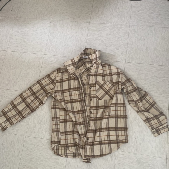 Ardene Like New Oversized Beige Plaid Button Shirt - Picture 12 of 14